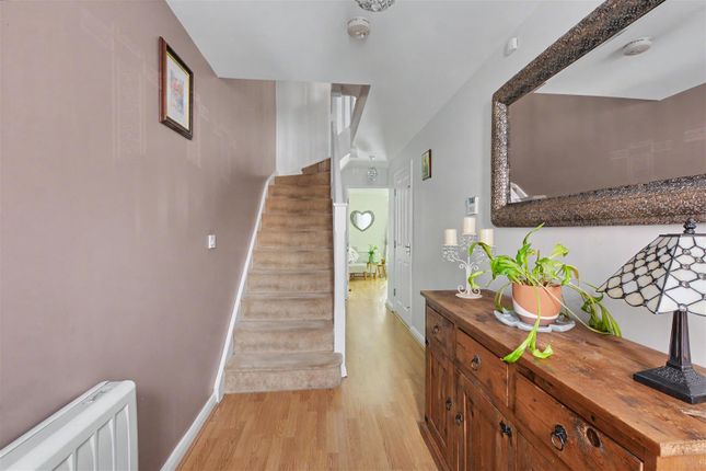 30, Bramble Court, Nottingham photo 4