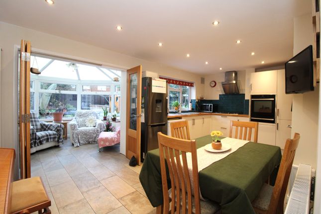 12, Wood Drive, Stevenage photo 2