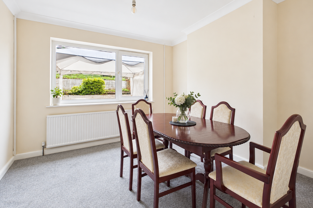32, Woodside Avenue, Cinderford photo 3