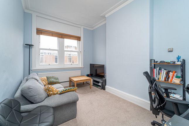 Flat for sale in Crouch End Hill, London