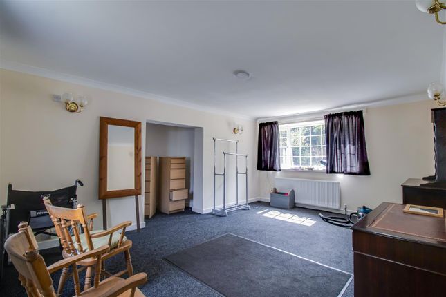 Springhill Farm, 586, Doncaster Road, Wakefield photo 4