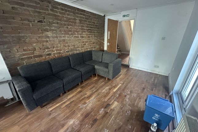 6 Bed - Terraced House To Rent Alfred Street, Cardiff Cf24