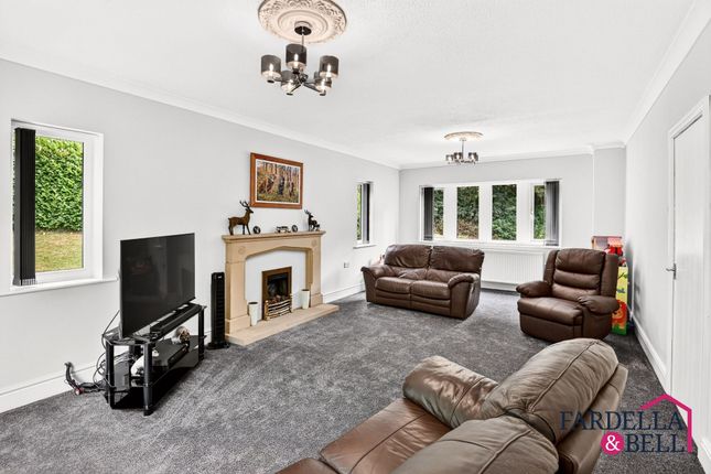 118 Greenfield Road, Colne photo 4