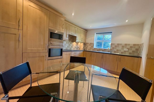 F32, Victoria Mansions, Newton Drive, Blackpool photo 5