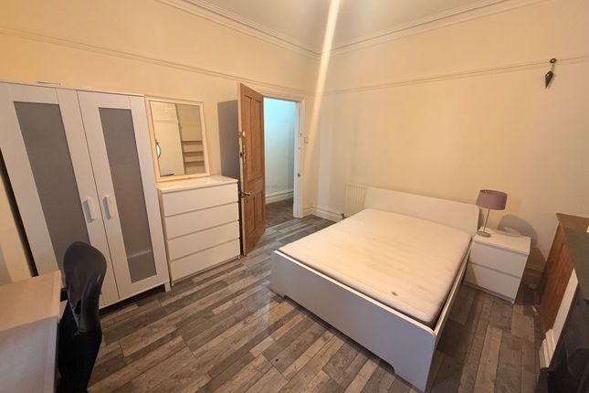 room 1, 47, Russell Street, LOUGHBOROUGH photo 2
