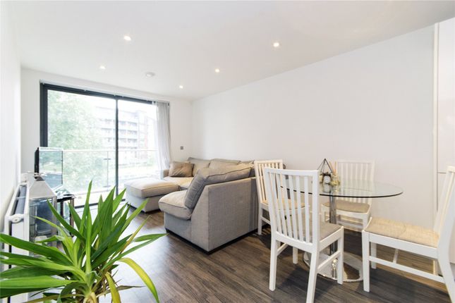 Flat to rent in Mill Court, 4 Essex Wharf, Waltham Forest, London
