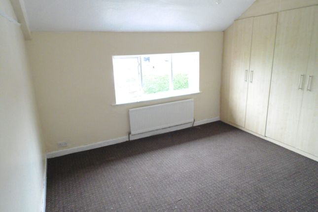 16, Miles Hill Road, Leeds photo 5