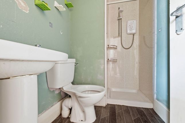 Flat B, 22, Welltrees Street, Maybole photo 3