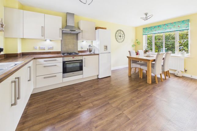 11, Willow Edge, Gloucester photo 2