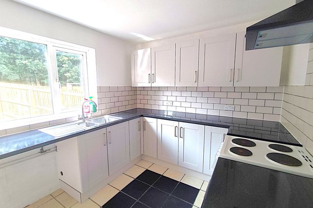 18 Teesdale, Northampton photo 4