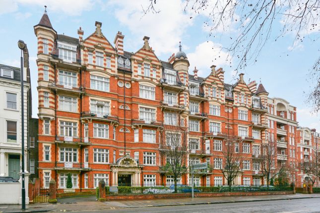 1-bed flat on 9A, Alexandra Court, London, £575,000