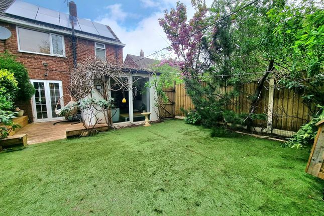 9 Mere Close, Sale photo 4