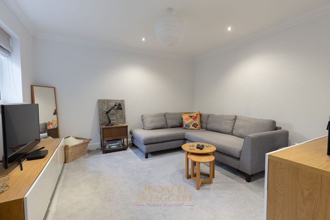 Primrose Cottage Sandy Lane, Crawley photo 4