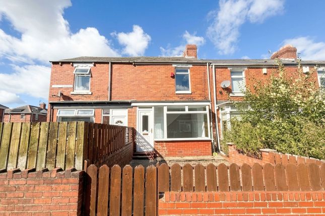38 Kelvin Gardens, Gateshead photo 4