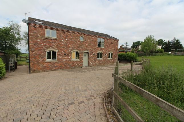 Thumbnail Barn conversion to rent in Bescar Brow Lane, Ormskirk