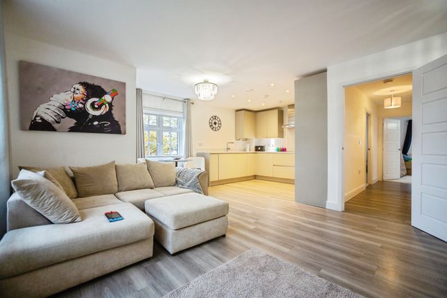 Flat 6, 29, Broadclough Way, Maidstone photo 2