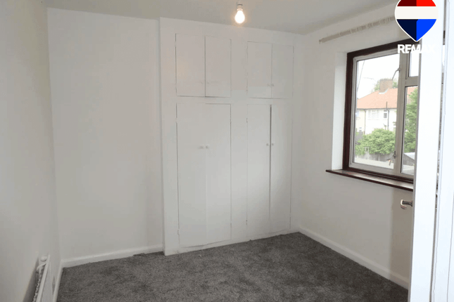 58, Rogers Road, Dagenham photo 4