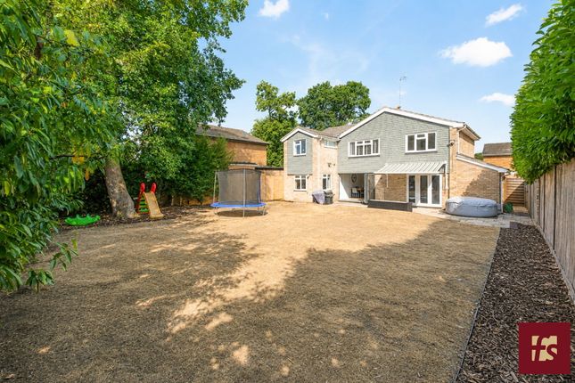 31, Lyneham Road, Crowthorne photo 4