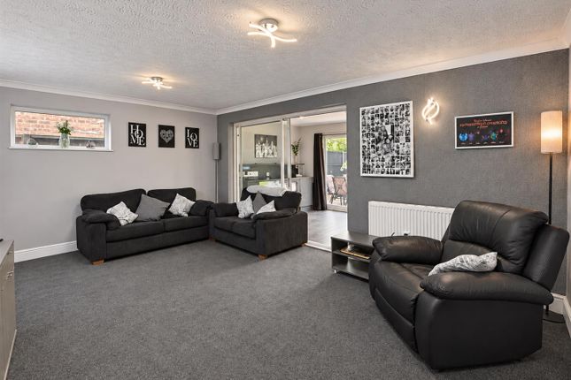 70, Windmill Hill Drive, Milton Keynes photo 4