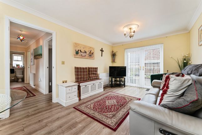 44, Foxglove Way, March photo 3