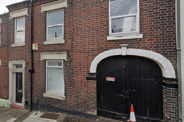 Flat to rent in St. Lukes Street, Northwood, Stoke-On-Trent