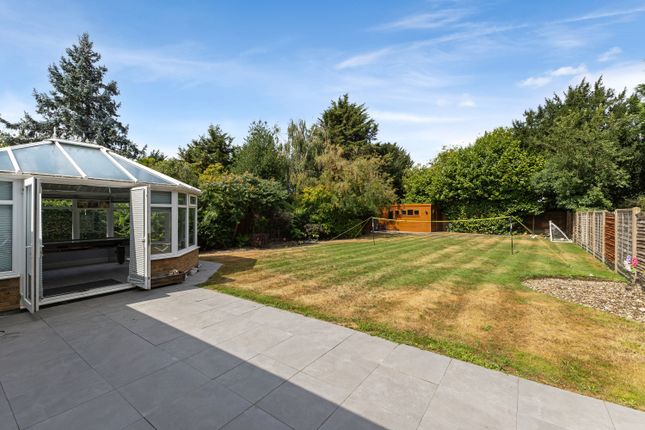18, Heathfield Road, Bushey photo 4