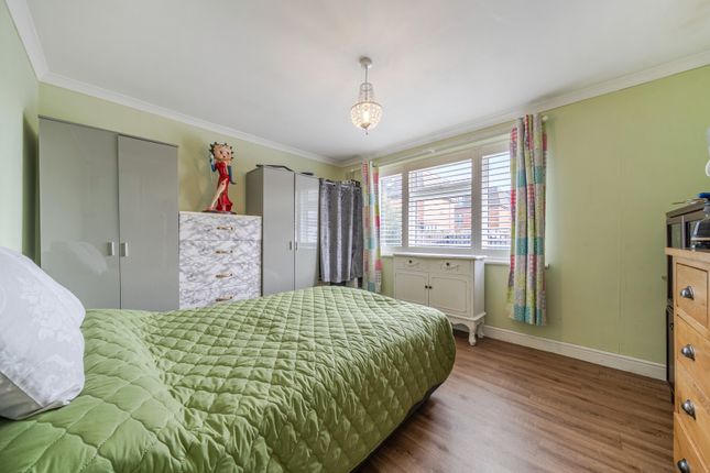 66, Colyers Lane, Erith photo 4