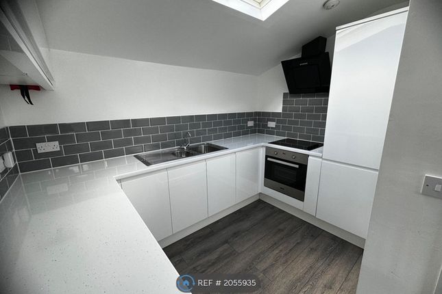 Thumbnail Flat to rent in Concord Way, Dukinfield