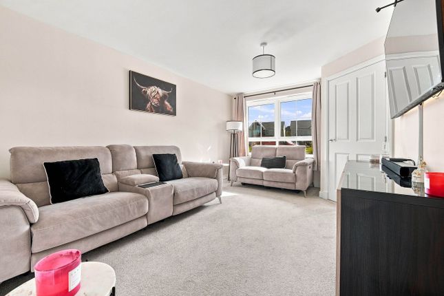 11, Little Cumbrae Place, Kilmarnock photo 4