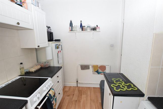 Flat 3, Brookfield, Little Common Road, Bexhill photo 4
