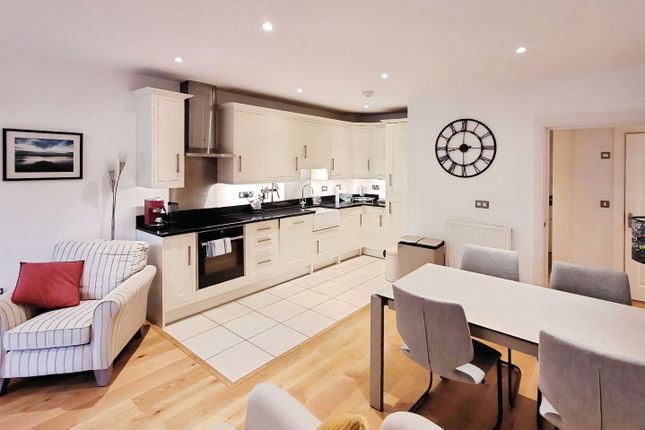 4 Woodend, Cannongate Road, Hythe photo 2