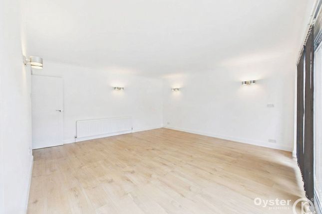 30 Dene Gardens, Stanmore photo 5