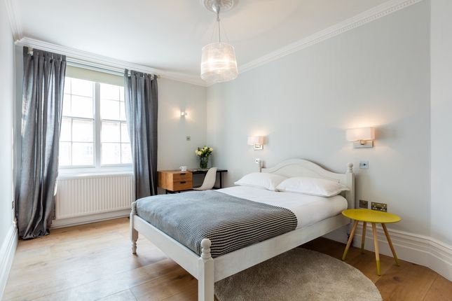 Flat to rent in Queen Alexandra Mansions, Hastings Street, London