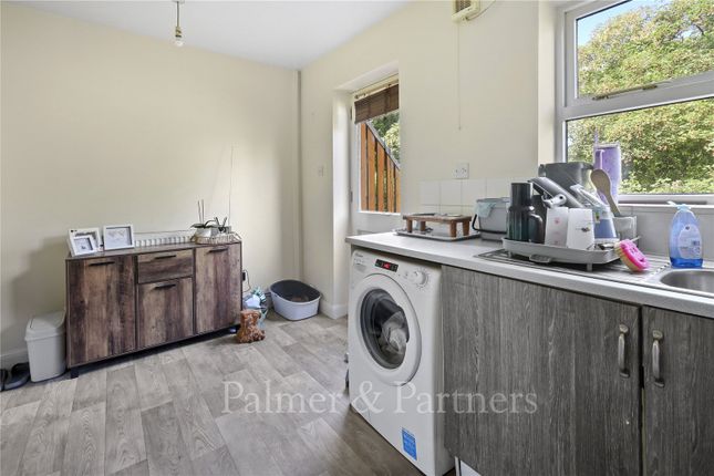 5, Mitre Way, Suffolk photo 3