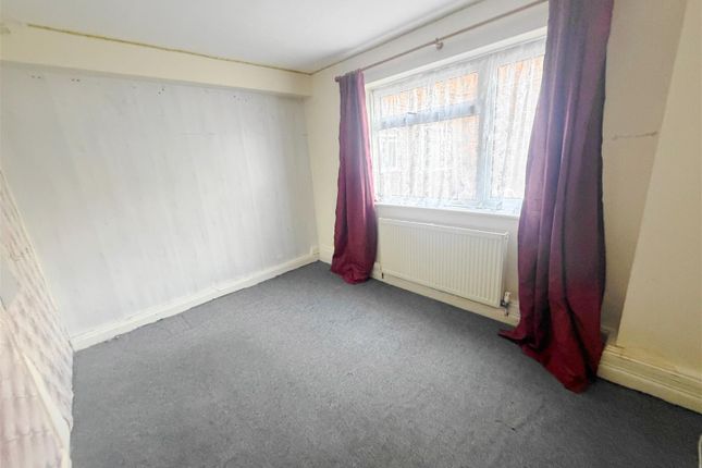 Flat 9, Rutland House, The Farmlands, Northolt photo 5