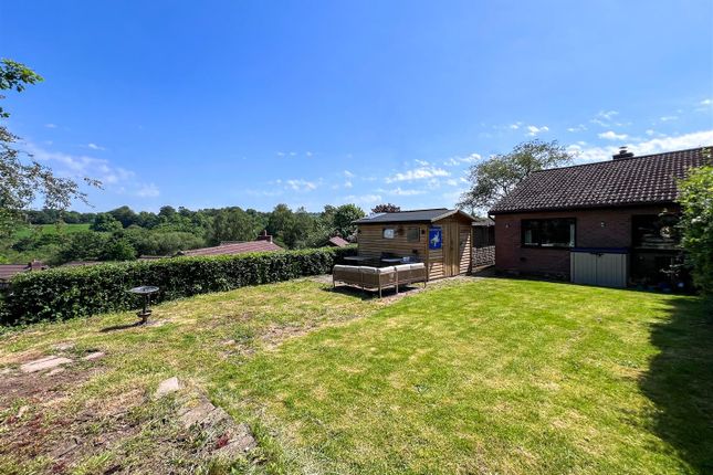 9, Haigh Close, Leek photo 3