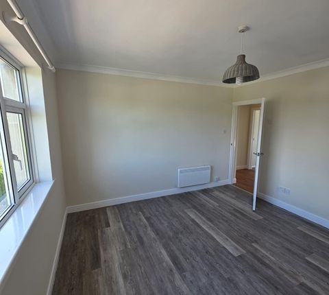 101, Windermere Avenue Roath Park City & County of Cardiff, Cardiff photo 5