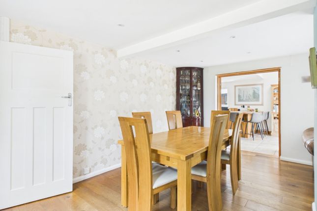 2, Highland Road, Buckinghamshire photo 3