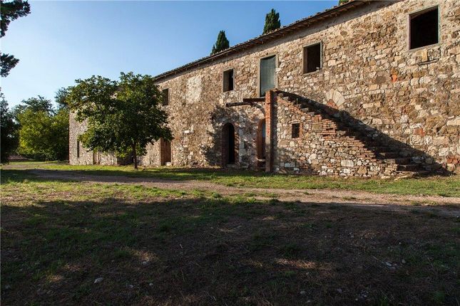 Villa for sale in Gaiole In Chianti, Siena, Tuscany, Italy