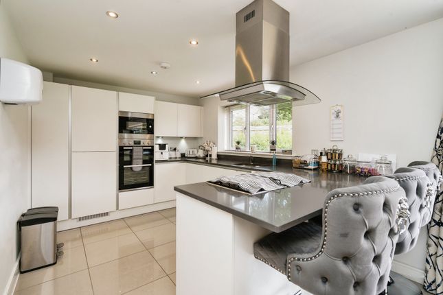1, Hewlett Way, Bolton photo 4