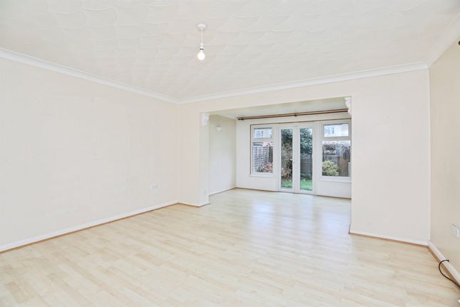 67, Strover Street, Gillingham photo 3