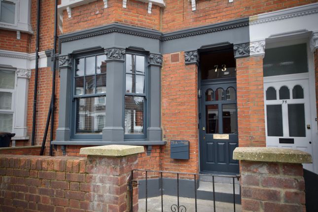 Flat for sale in Pine Road, Cricklewood
