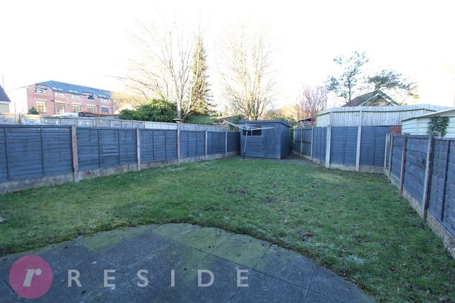 29, Wasp Mill Drive, Rochdale photo 4