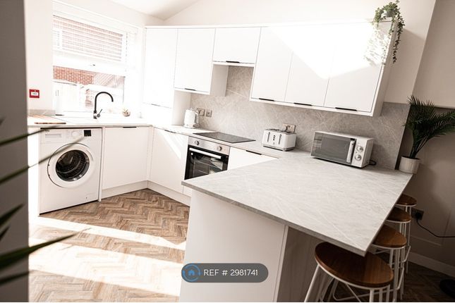 Dukinfield Road, Hyde photo 3