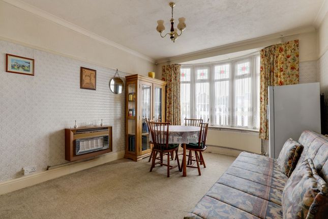 162 Oxclose Lane, Nottingham photo 4
