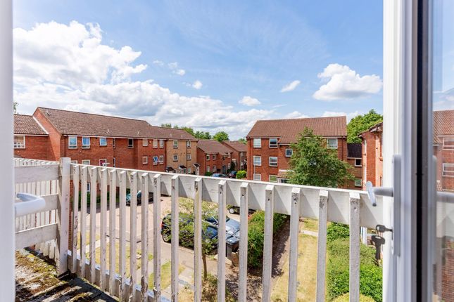 71 Baxter Court, Norwich photo 2
