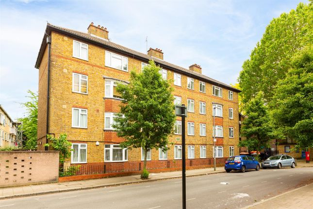 Thumbnail Flat to rent in Darien Road, London