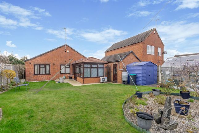 Detached bungalow for sale in Lingfield Close, Mansfield