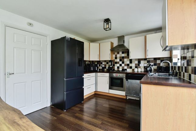 11, Waterlily Close, Staffordshire photo 4