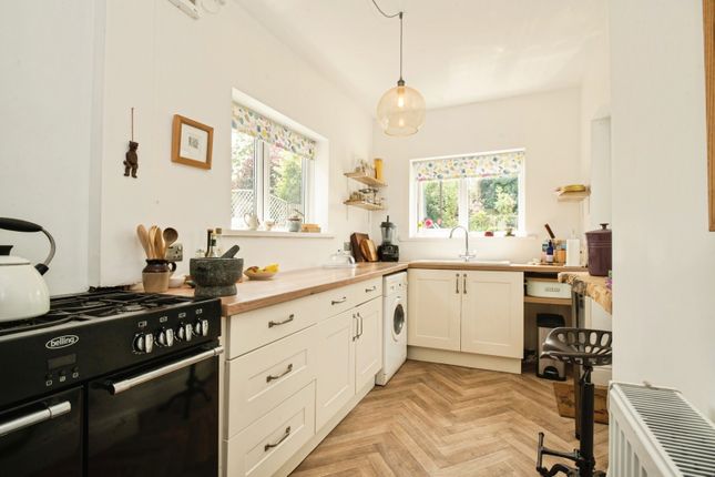 17, Badminton Road, Newport photo 4